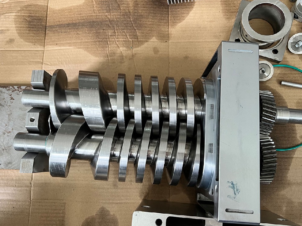 What do you know about dry (oil-free) screw vacuum pumps?